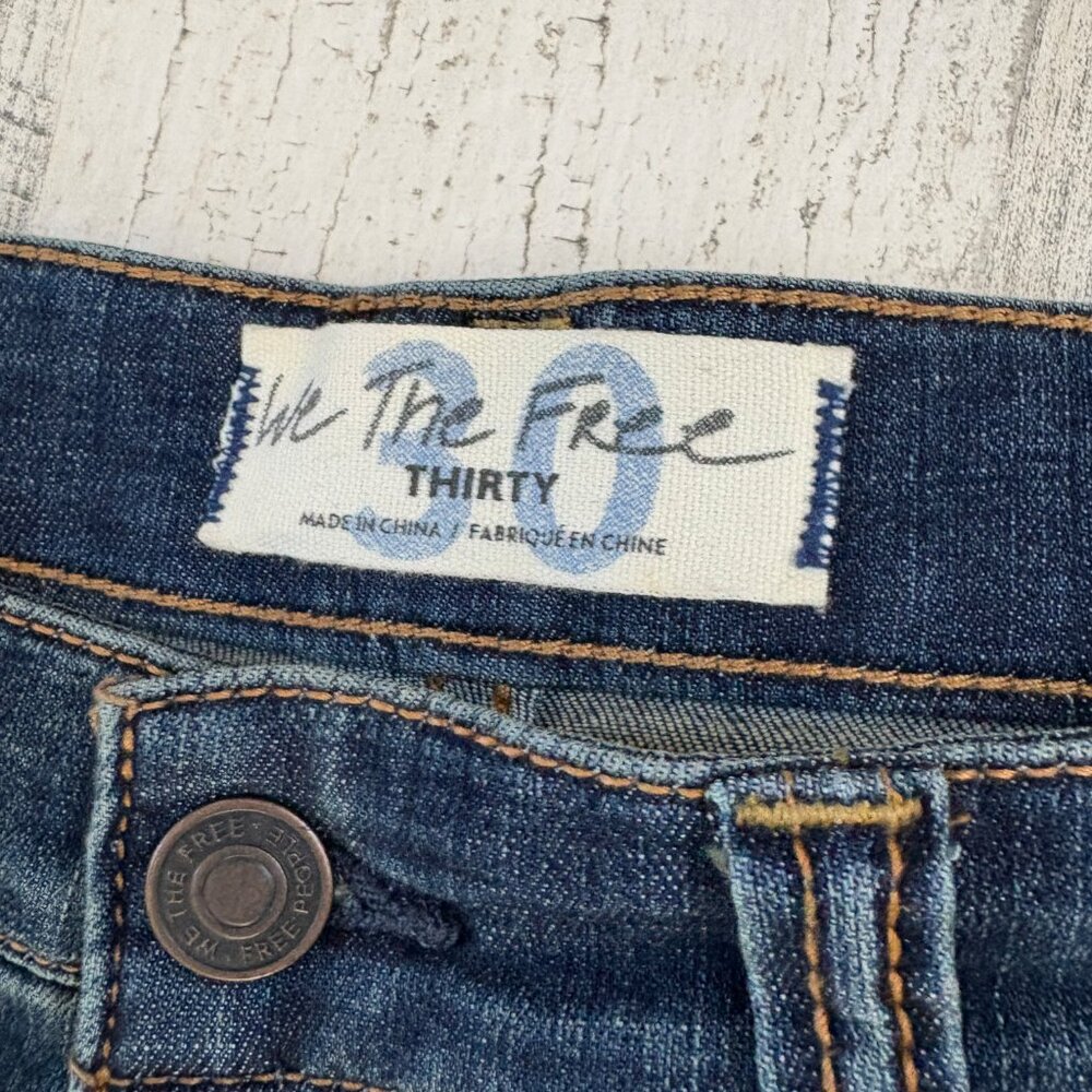 We the Free | Free People Women's Waist Size 30 Irreplaceable Flare Jeans - Picture 2 of 8